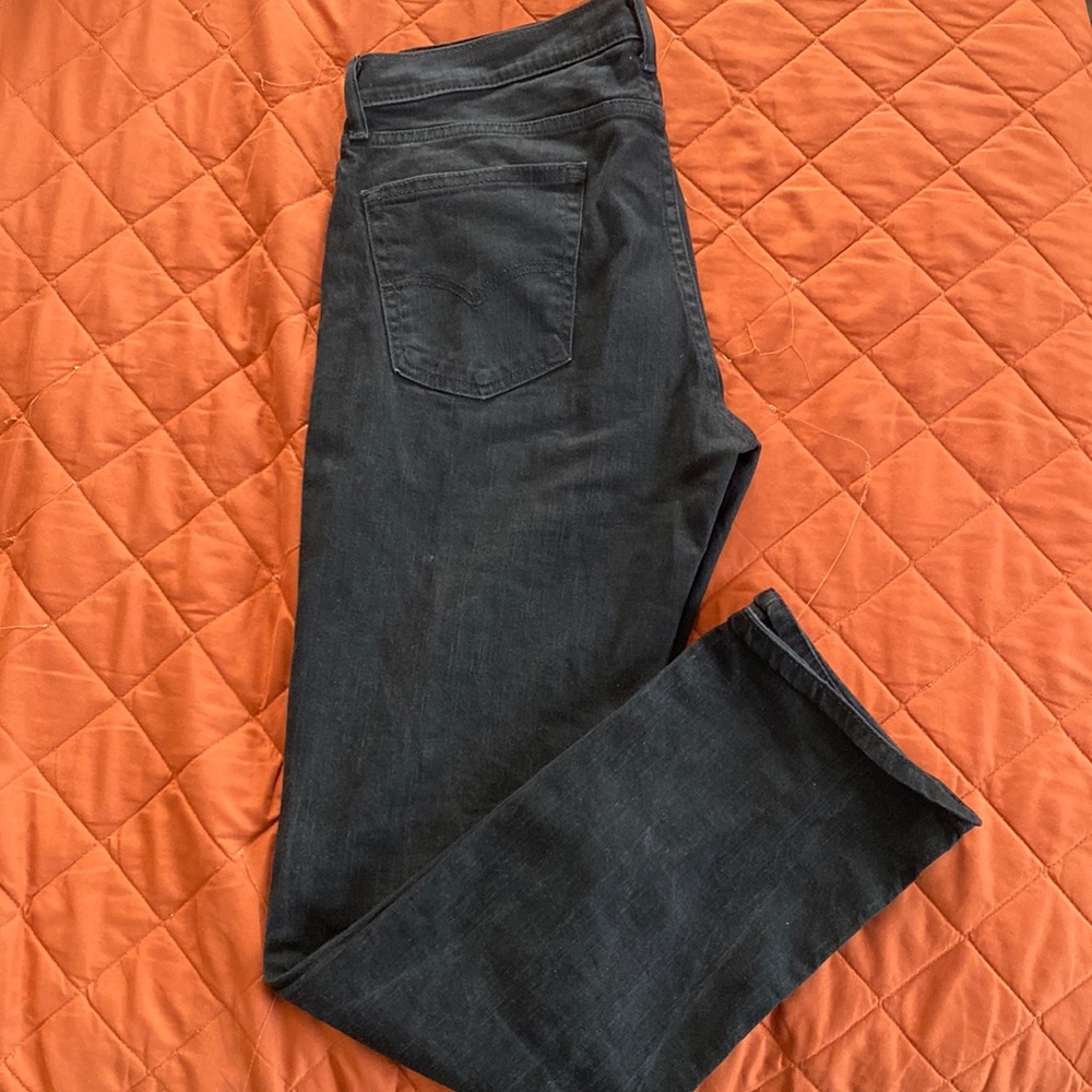 Black Levi’s jeans